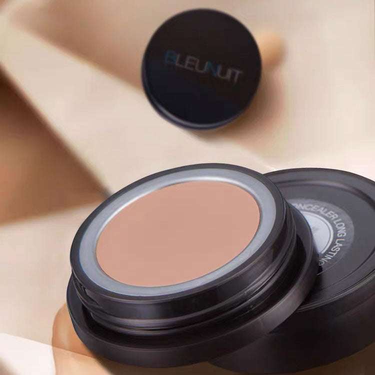 Fond de Teint BLEUNUIT – Correcteur Hydratant, Fini Parfait & Usage Professionnel